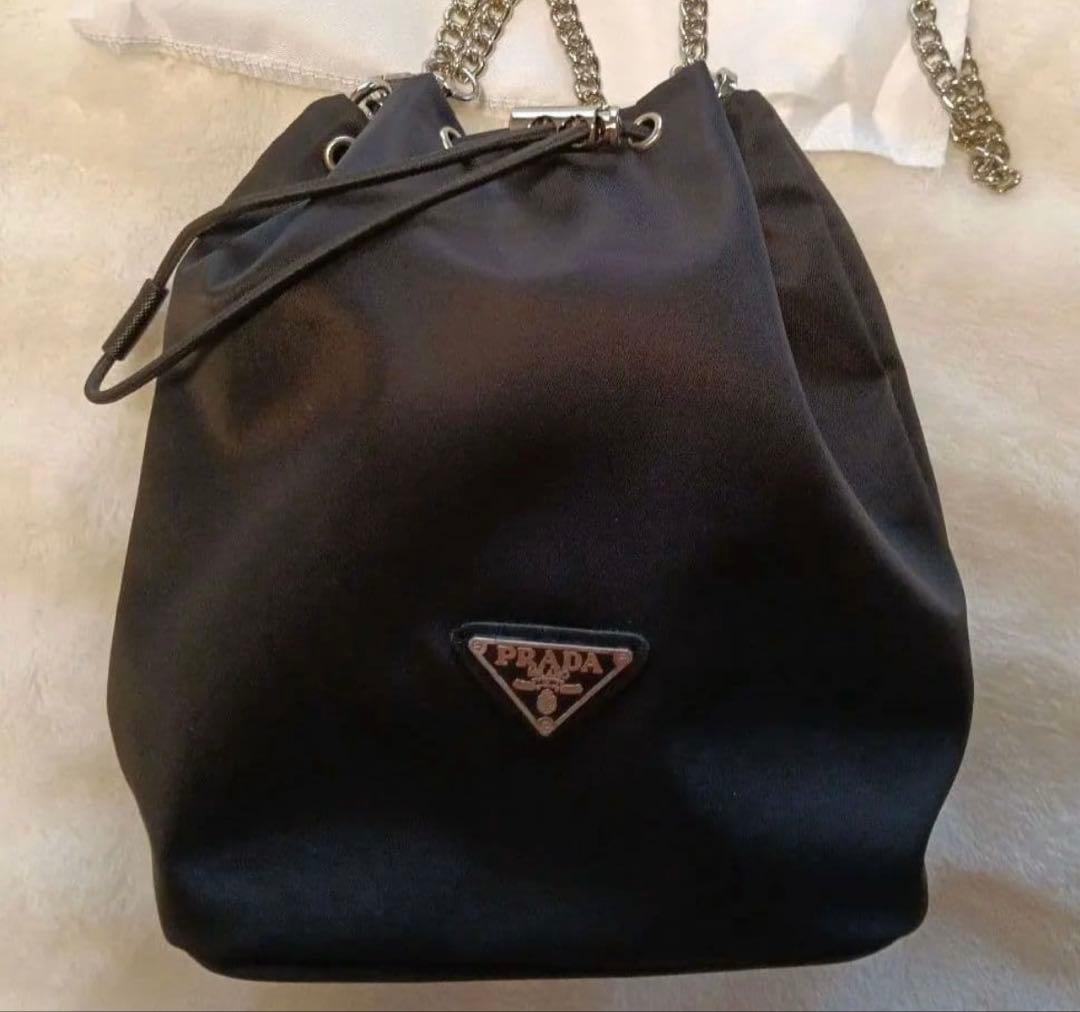 【新品未使用】PRADA プラダ チェーン 巾着バッグ ブラック