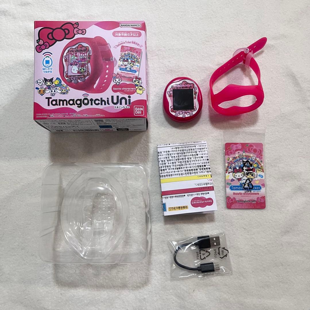 Tamagotchi Uni ハローキティ サンリオ 本体 付属品あり