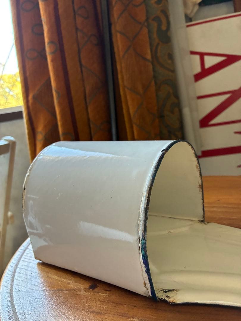 フランス　アンティーク　ホーロー　壁掛け　ブラシホルダー　ホワイト　小物収納レア