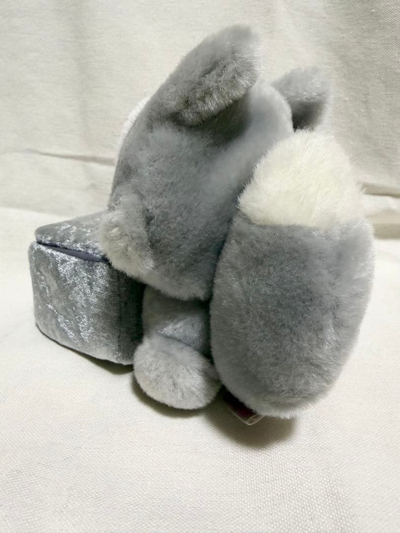 【希少】北海道限定 ハローキティ 銀ギツネ ぬいぐるみ 収納ボックス付き