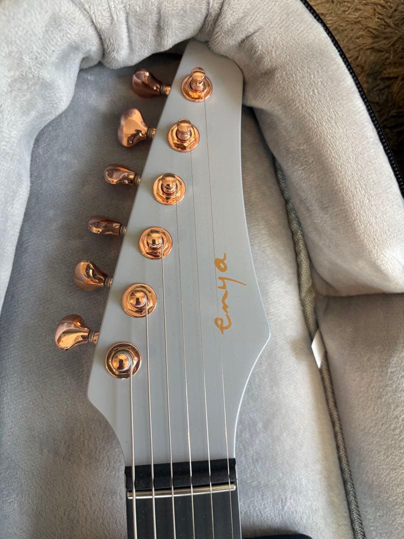 Enya Inspire ライトグレー　エレキギター　アンプ内蔵