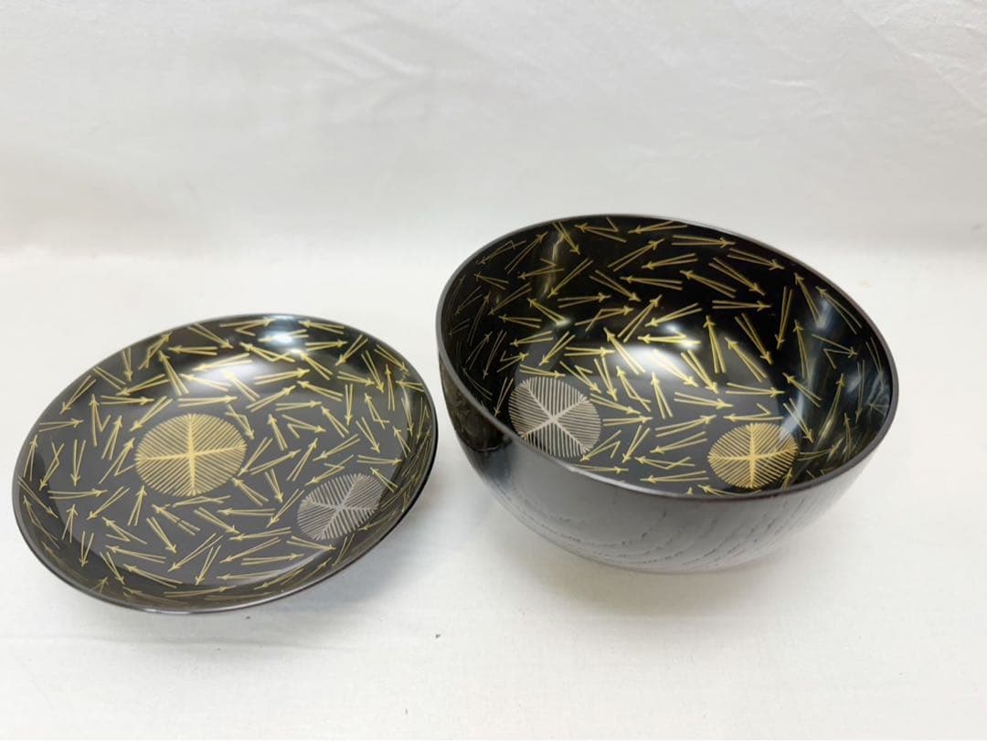 ほぼ未使用 懐石道具 木製黒塗 吸物椀 金彩松葉見返し蒔絵 木箱