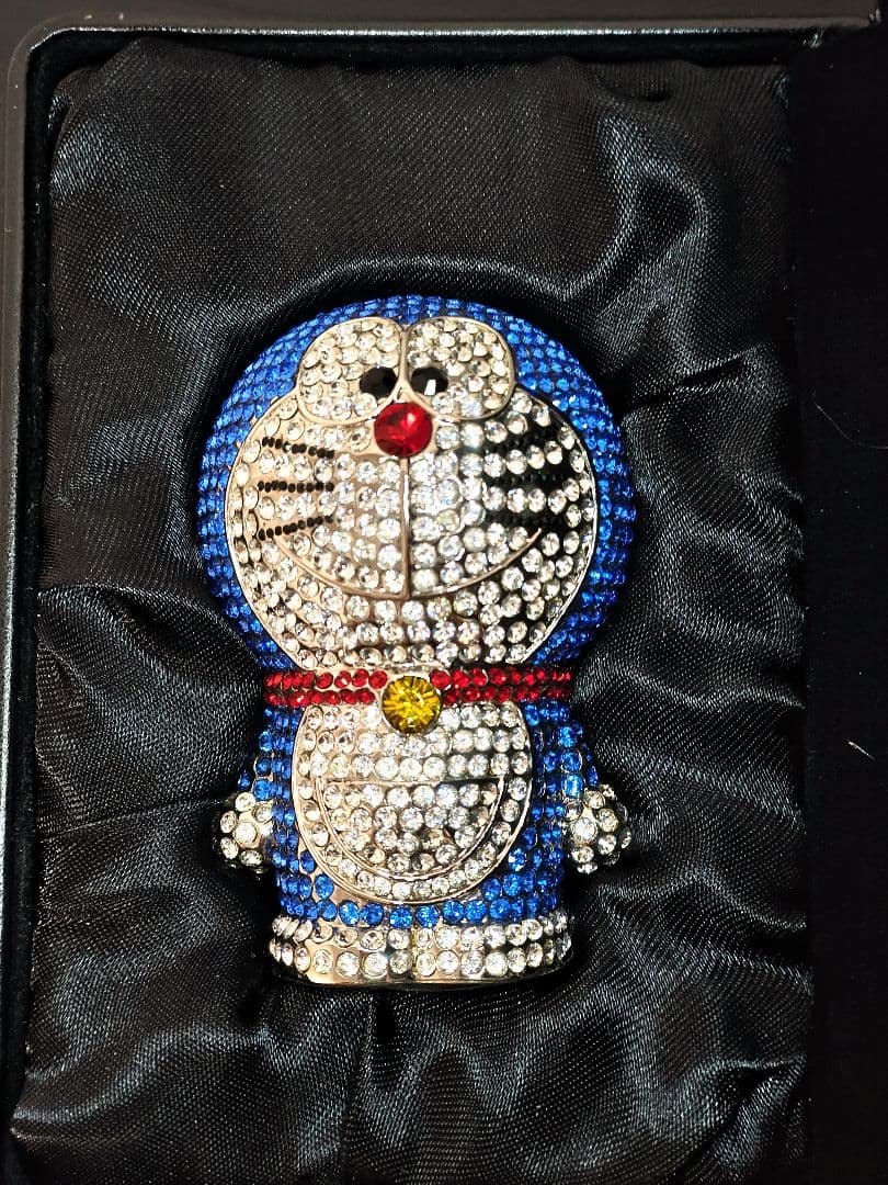 ドラえもん クリスタルフィギュア