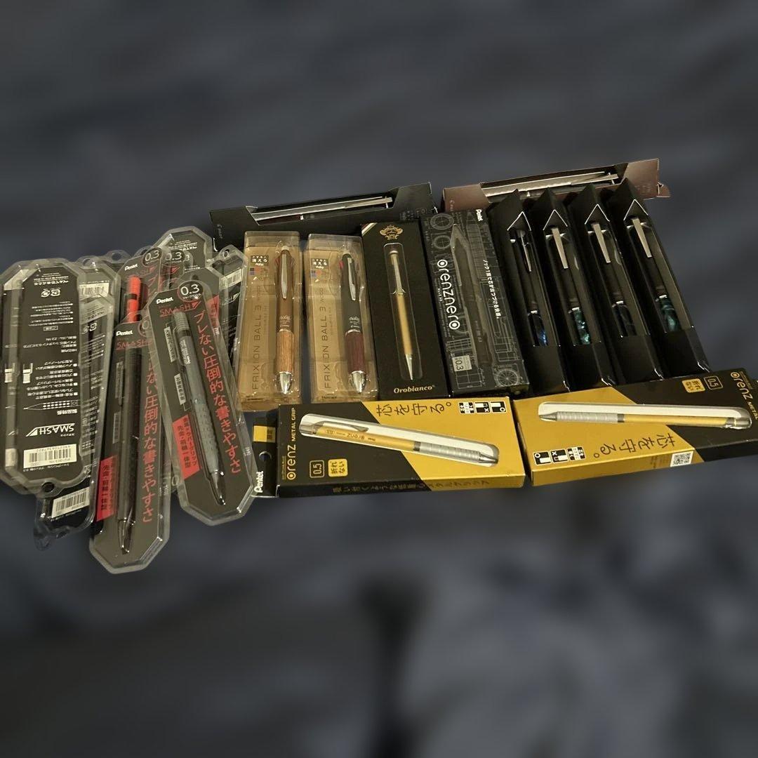 大量のシャーペンやボールペンの在庫　　　　　　リクエスト募集中　今日のみ販売！