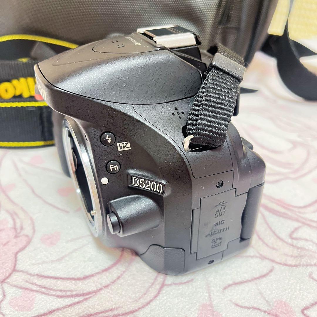 Nikon D5200 ダブルズームキット ブラック