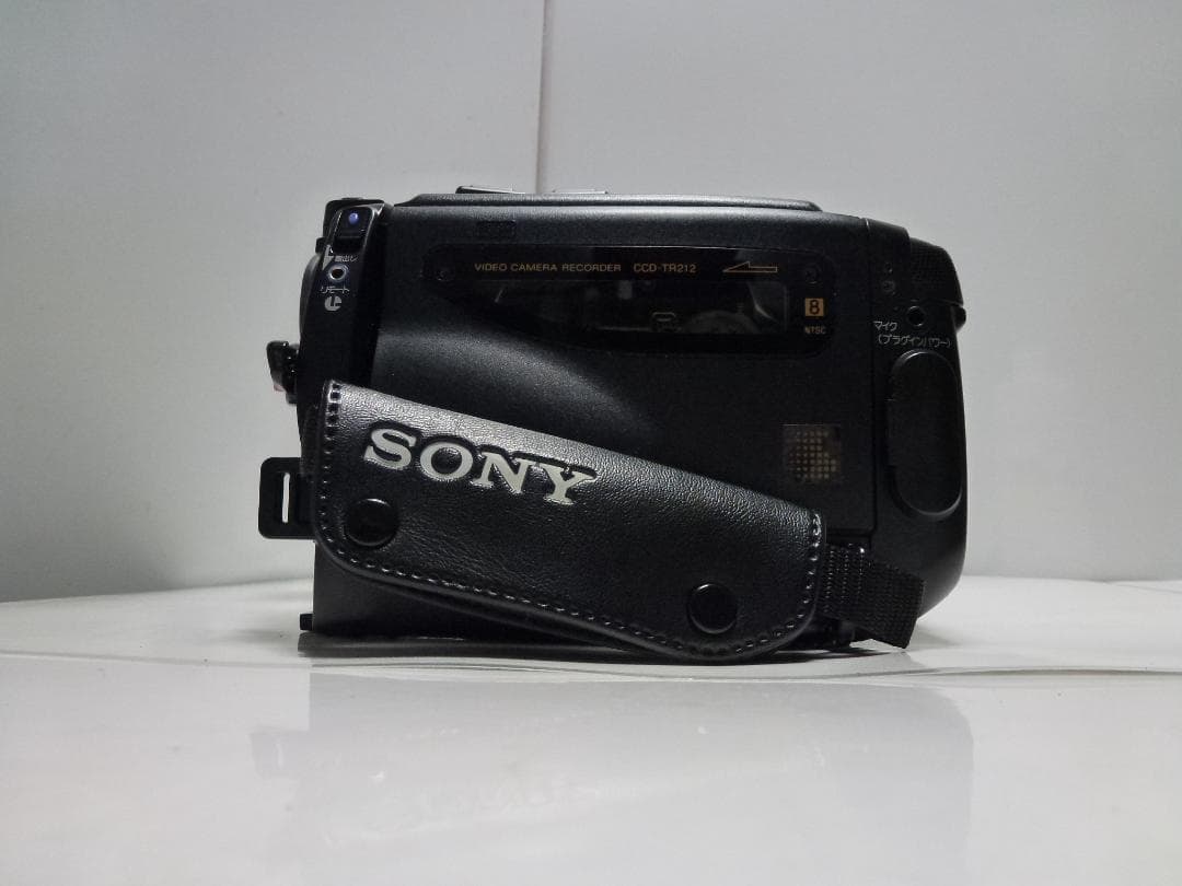 希少　大人気　動作品　SONY　CCD-TR212　ビデオカメラ　8mmテープ