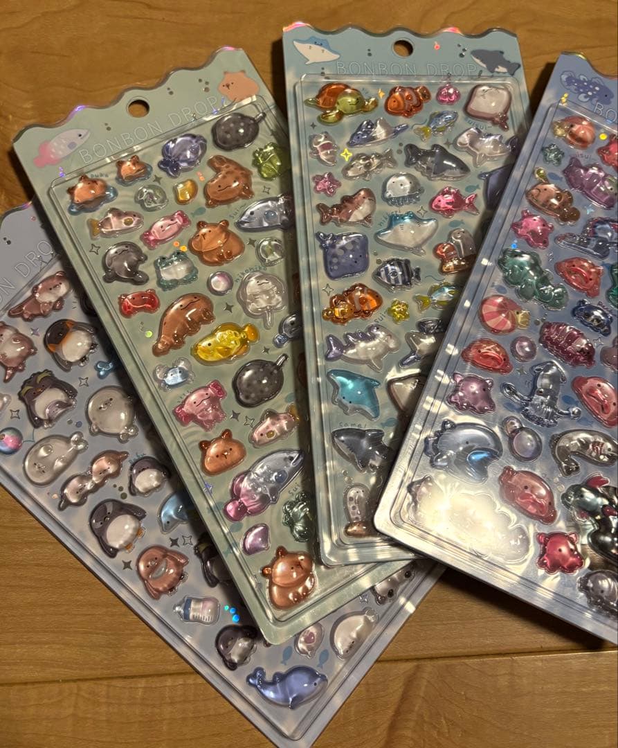 【クーリア　正規品】水族館限定　ボンボンドロップシール　4枚セット