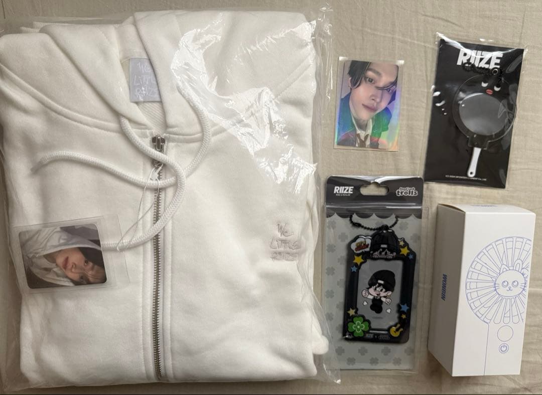 RIIZE ウォンビン　ジップアップフーディ セット トレカ付き　まとめ売り