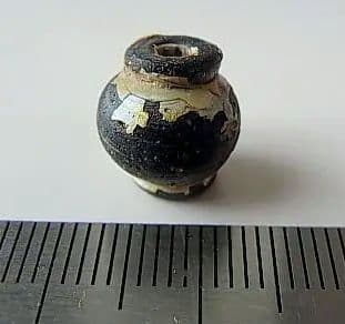 ★P0701★古代ローマ　上質美形　銀化　ガラスビーズ　襟付　金パティナ