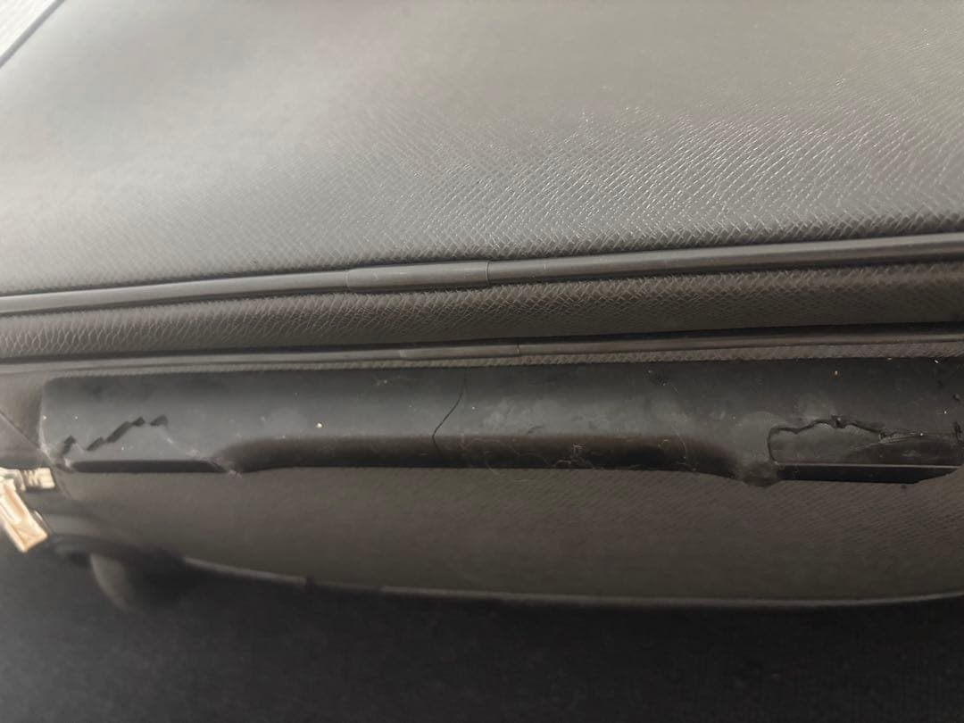 sahara　LOUIS VUITTON キャリーケース タイガ