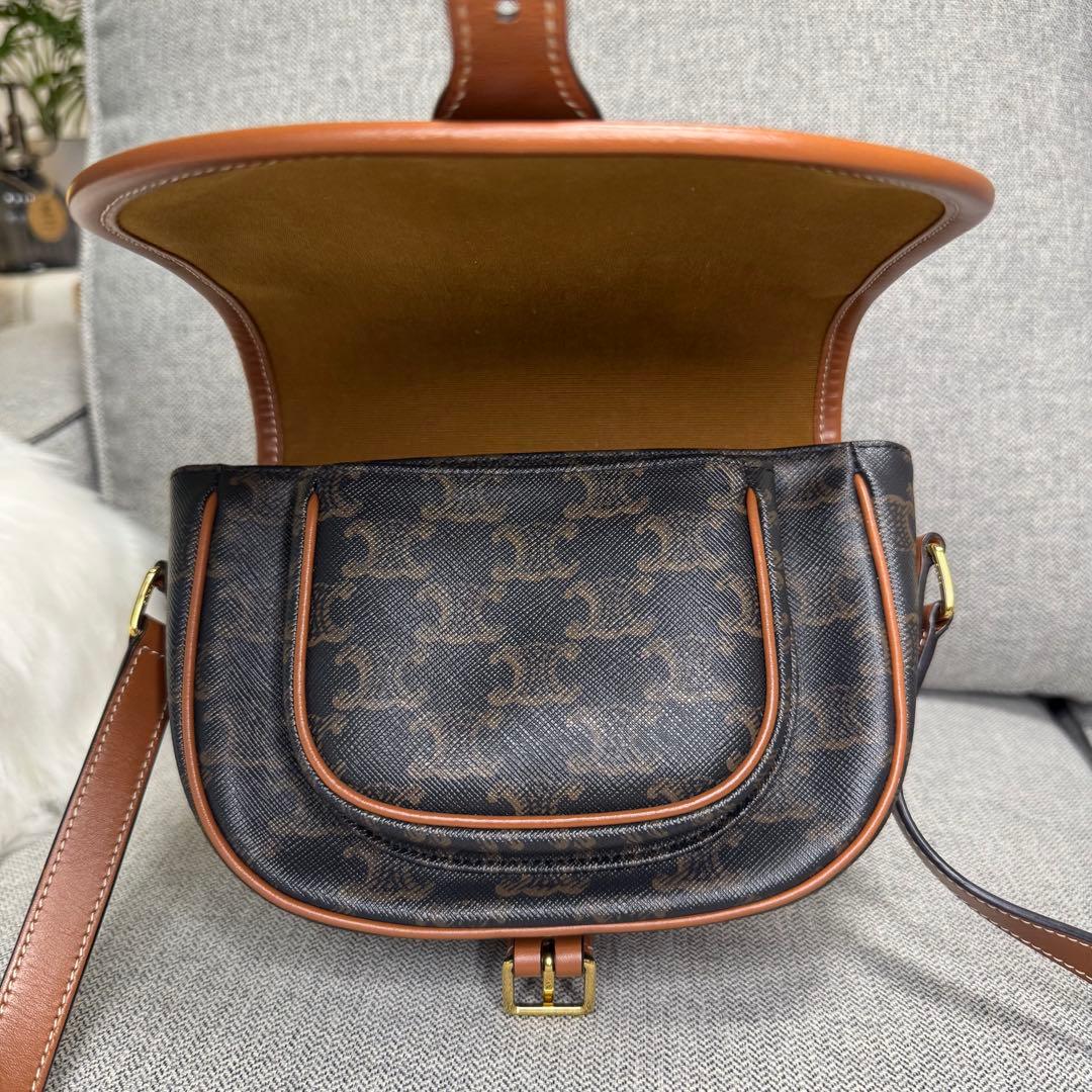 セリーヌ ミディアム フォルコ ショルダーバッグ トリオンフ