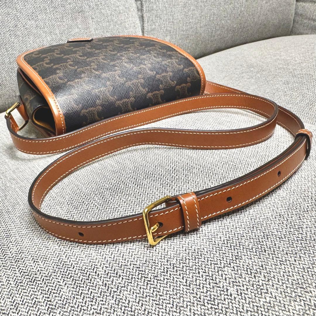 セリーヌ ミディアム フォルコ ショルダーバッグ トリオンフ