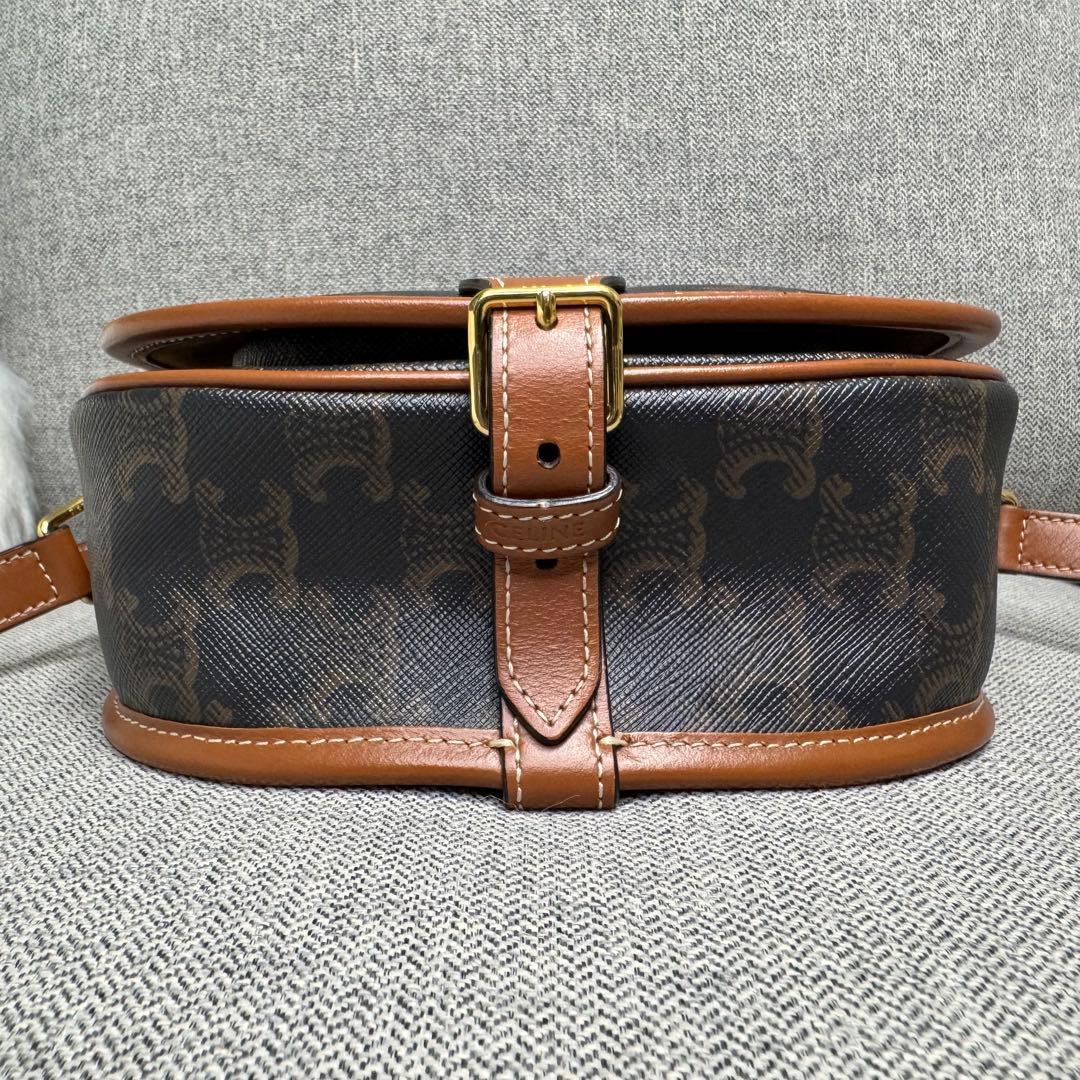 セリーヌ ミディアム フォルコ ショルダーバッグ トリオンフ