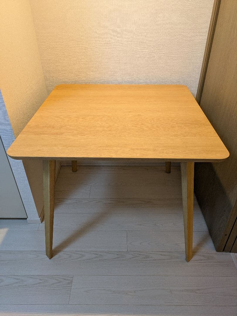 カリモク 90cm正方形ダイニングテーブル