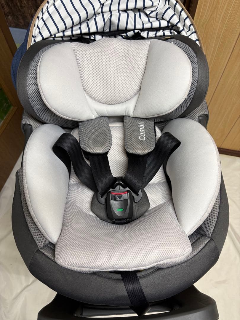 コンビ ザエス エアー ISOFIX エッグショック ZB チャイルドシート