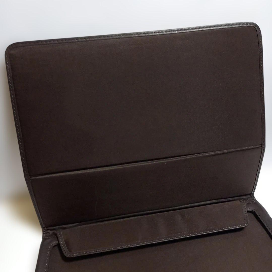 (美品) COACH iPadケース シグネチャー柄 ブラウン