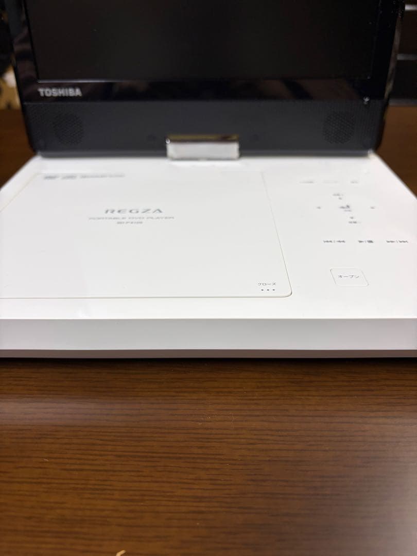TOSHIBA REGZAポータブルDVDプレーヤー　SD-P910S 22年製