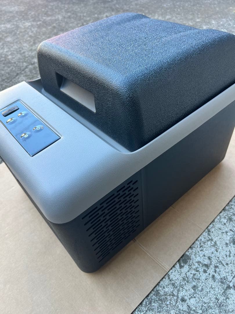 ポータブル冷蔵庫 デジタル操作パネル付き