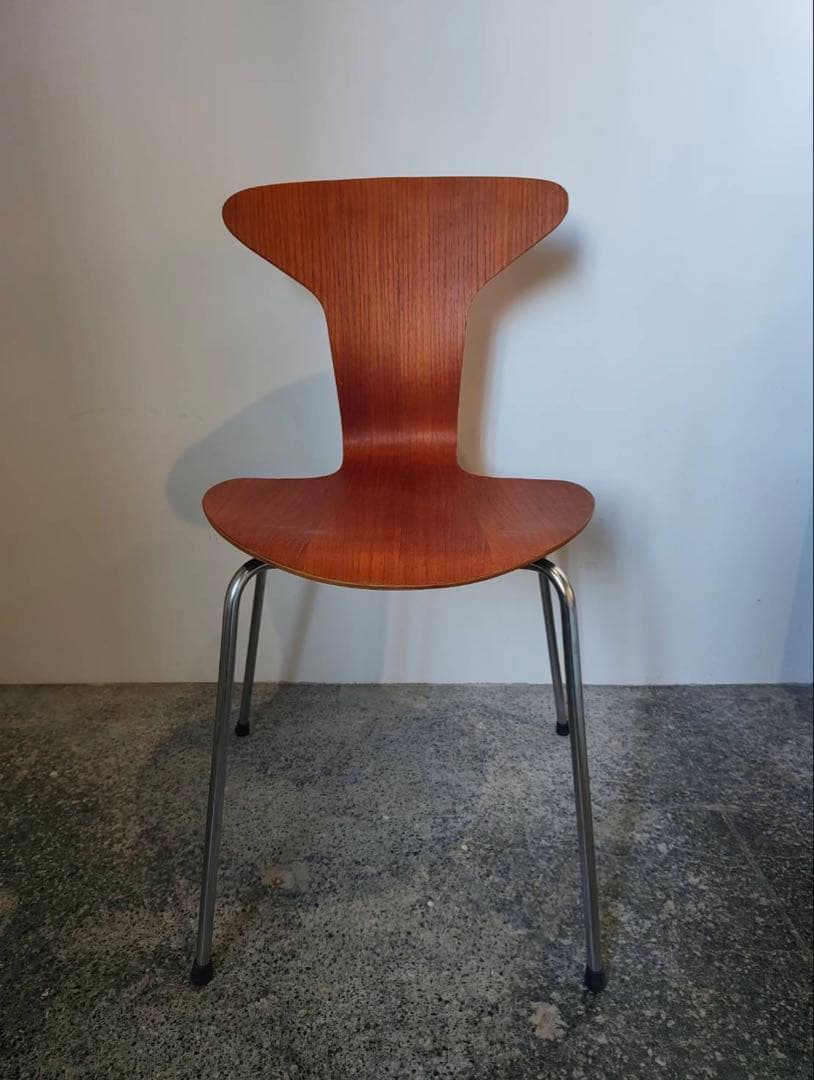 アルネヤコブセン　モスキートチェア