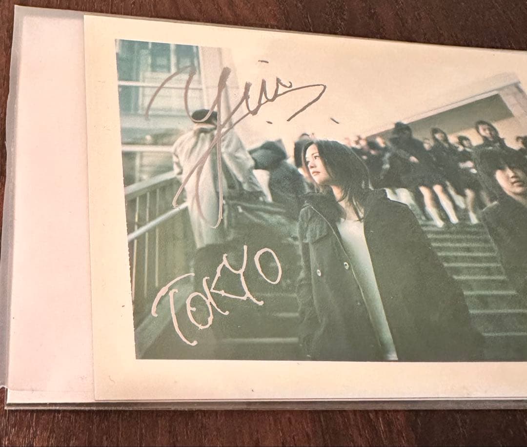 世界に1枚！！！初期の！YUI 直筆サイン入り生写真