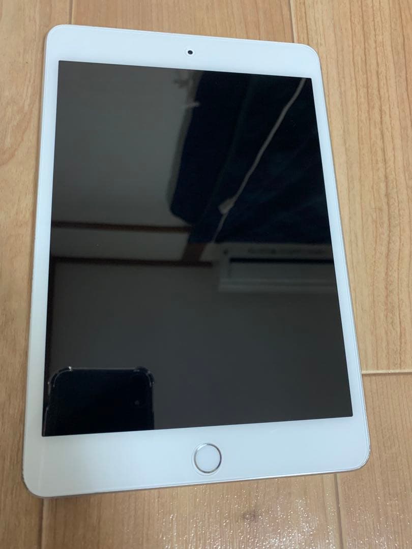 Apple iPad mini 4 シルバー 16GB