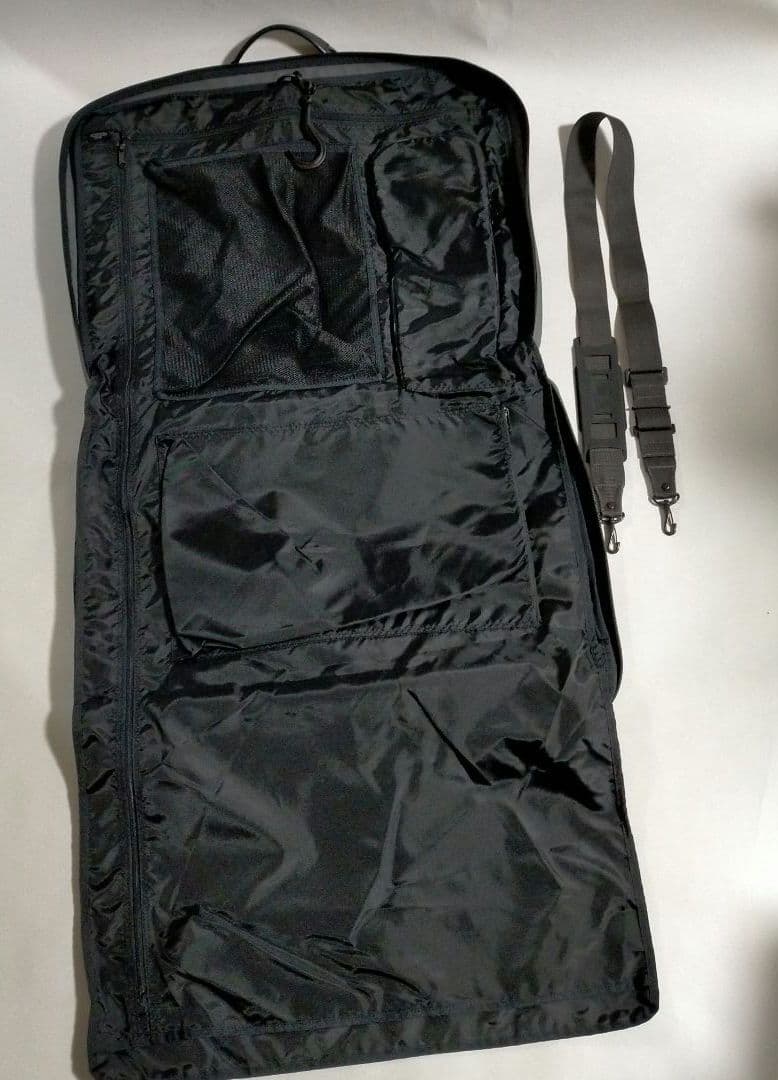 激レア 美品 ポーター ガーメントバッグ 大容量 ビジネス スーツ メンズ 灰色