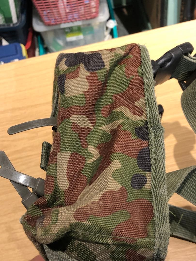 陸上自衛隊　オリジナル　マガジンポーチ