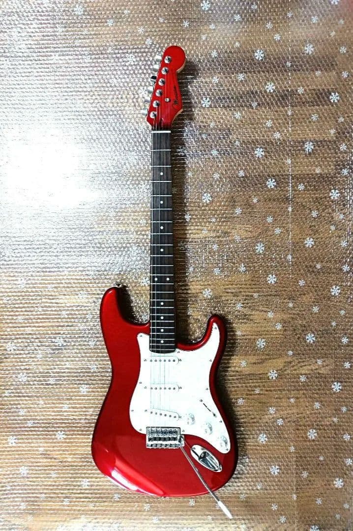 MAvis メイビス　ストラトキャスター　エレキギター 土.日発送になります。