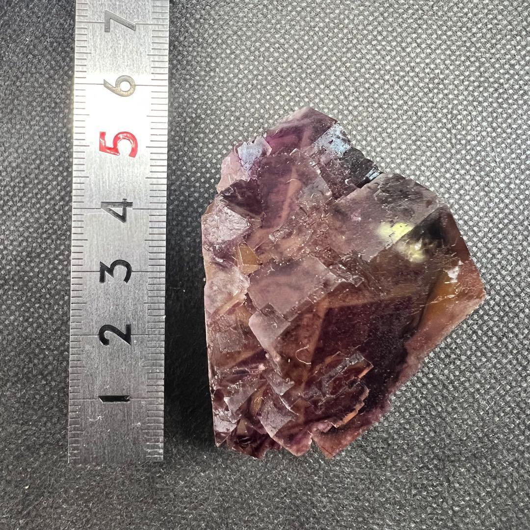 ナミビア　オコルス鉱山　パープルゾーニング　イエローフローライト