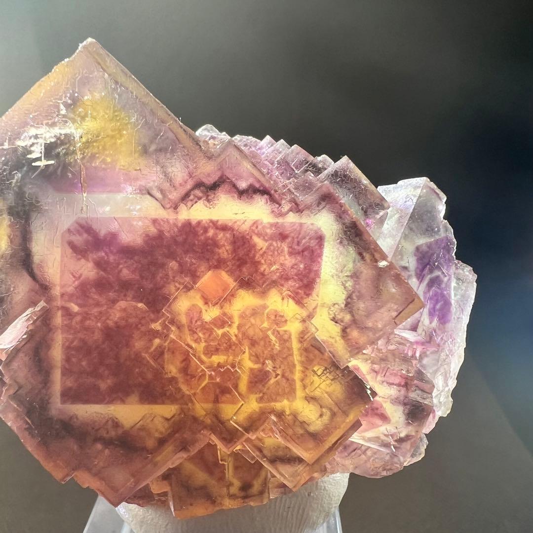 ナミビア　オコルス鉱山　パープルゾーニング　イエローフローライト