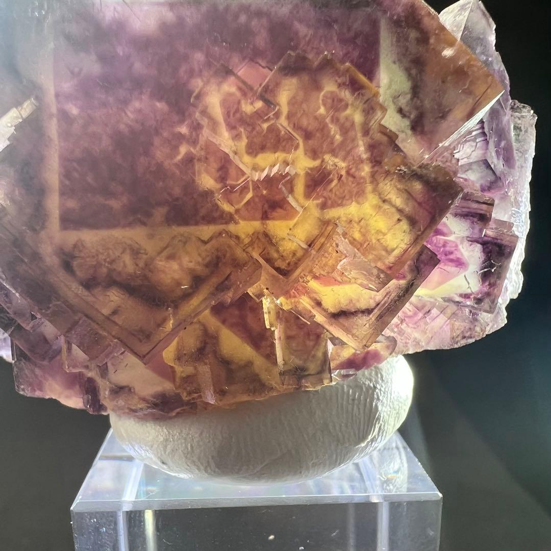 ナミビア　オコルス鉱山　パープルゾーニング　イエローフローライト