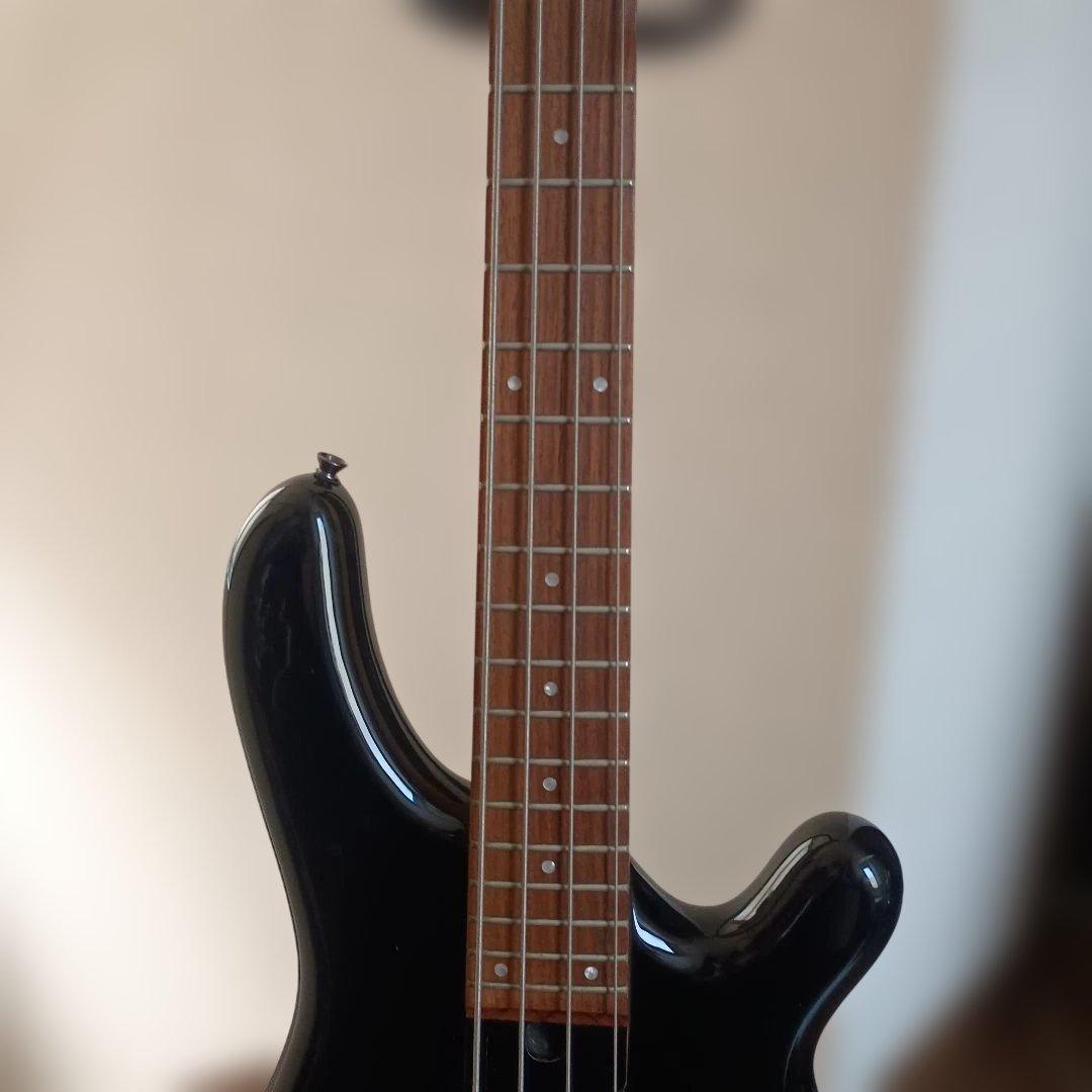 フェルナンデス　エレキベース 　ブラック 虎杢ネック
