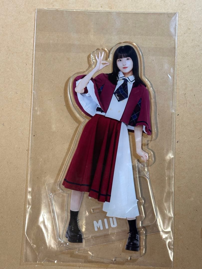 【かすみ草とステラ】一期生 人気のワインレッド衣装セット　比賀、小柴、吉川