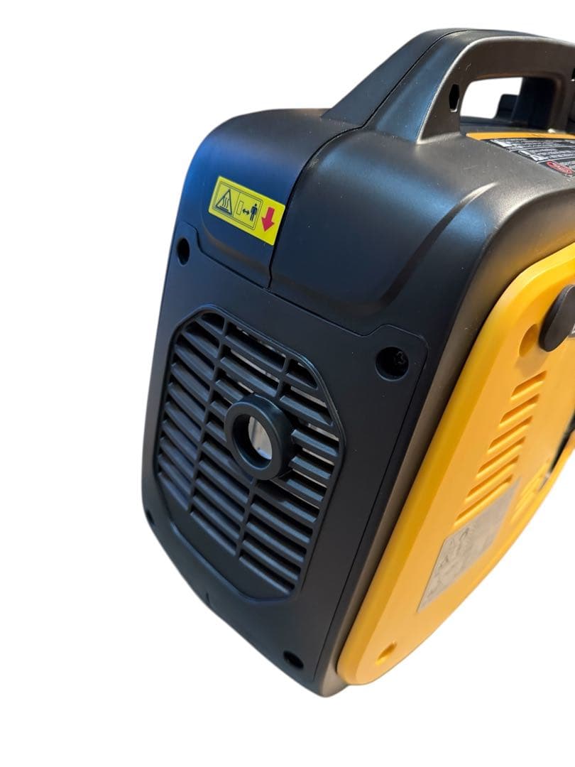 美品　EENOURインバータ発電機 GS900i-B