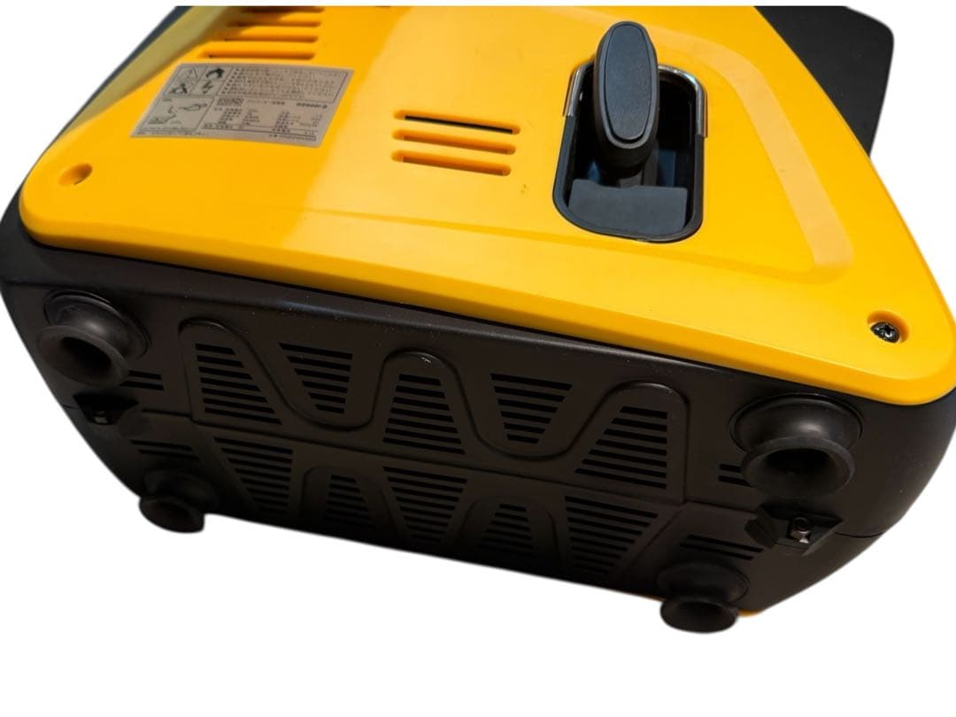 美品　EENOURインバータ発電機 GS900i-B