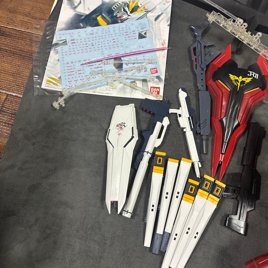 ガンプラ（説明書付き）ジャンク品　MGνガンダム+サザビー　ver.Ka セット