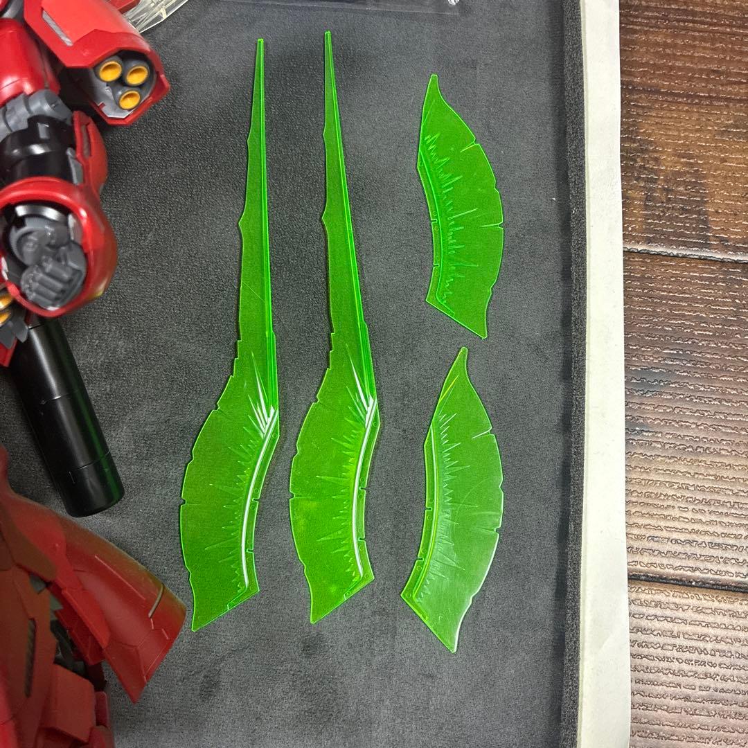 ガンプラ（説明書付き）ジャンク品　MGνガンダム+サザビー　ver.Ka セット