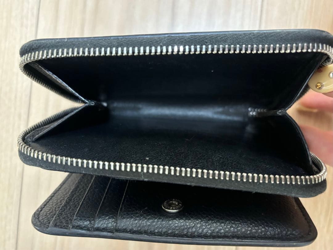 SAINT LAURENT ブラックレザー 二つ折り財布　箱あり