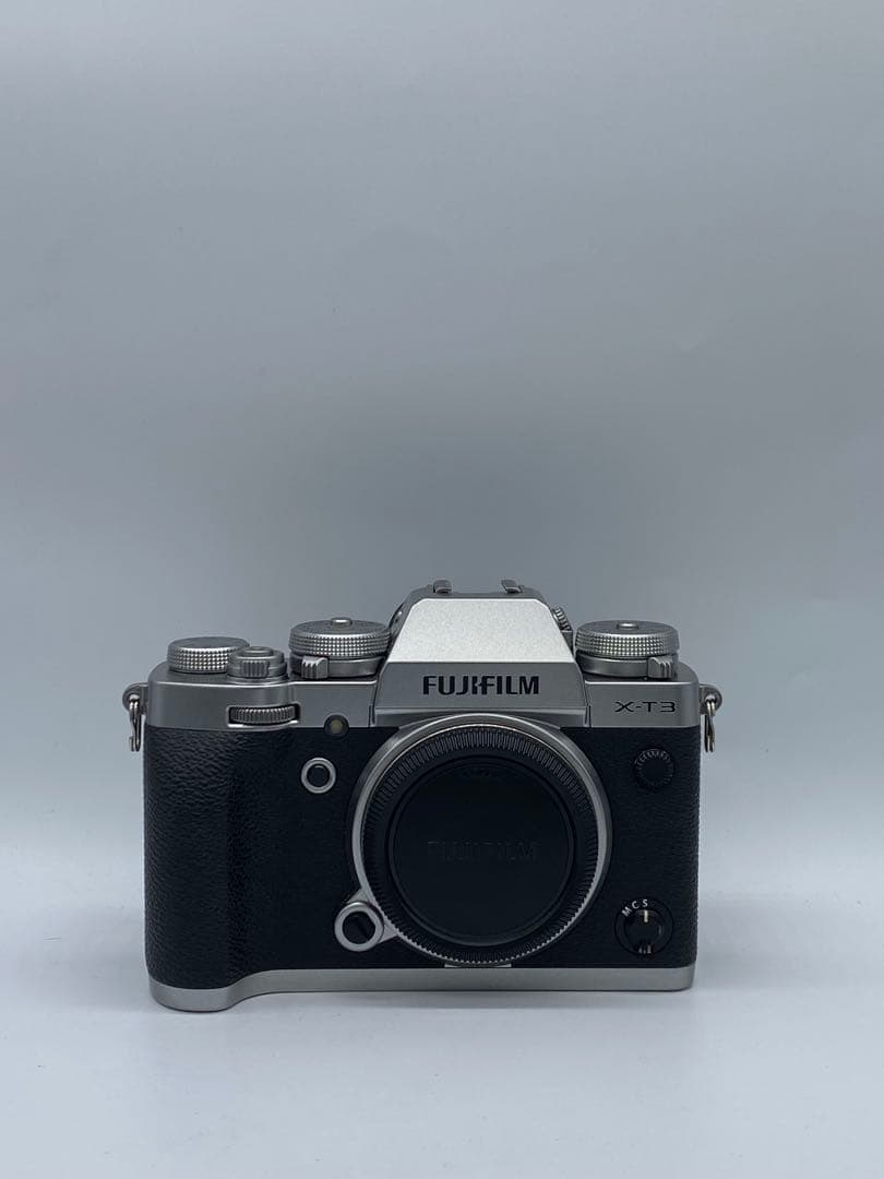 Fujifilm X-T3 ミラーレス一眼 本体と付属品