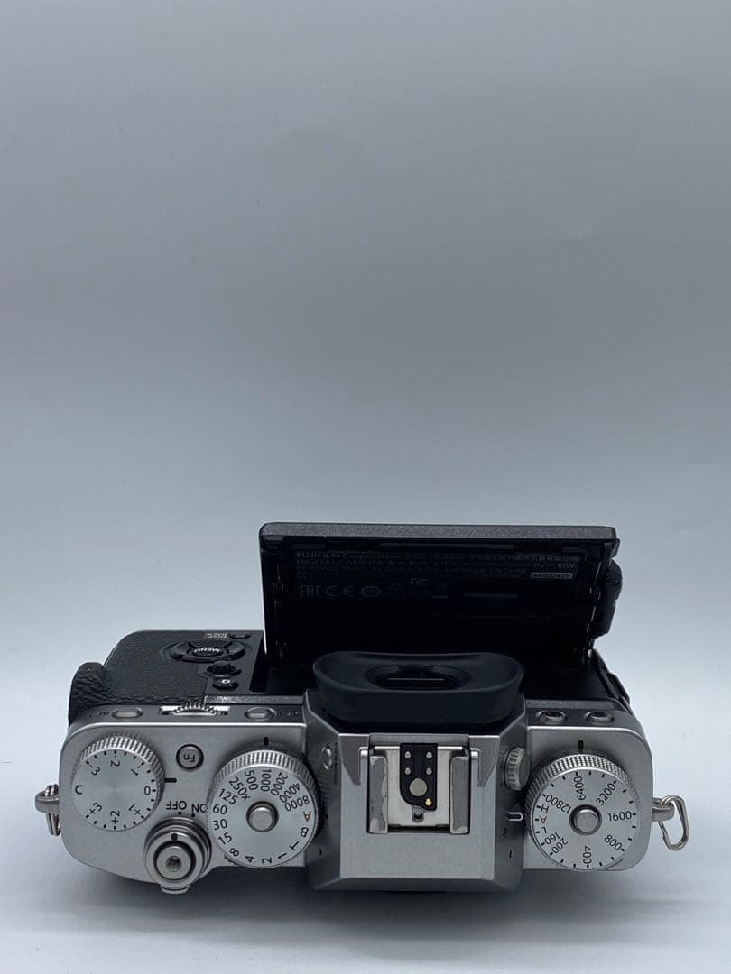 Fujifilm X-T3 ミラーレス一眼 本体と付属品