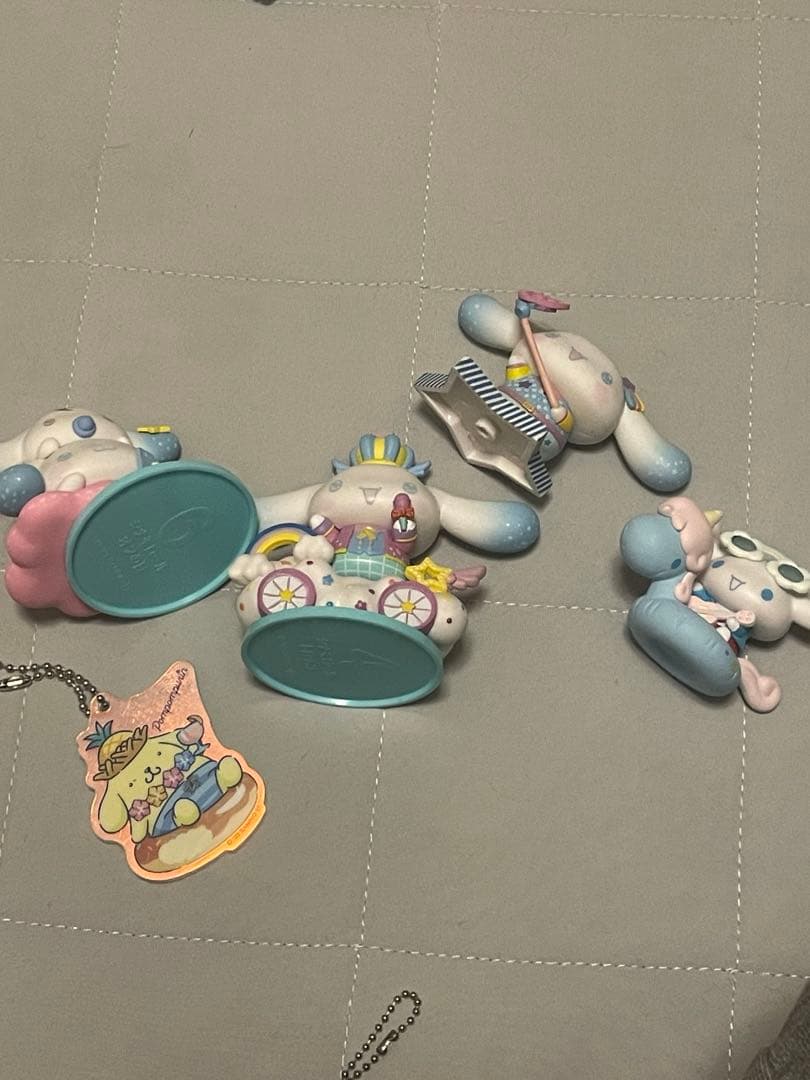 サンリオキャラクター フィギュアとキーホルダーセット