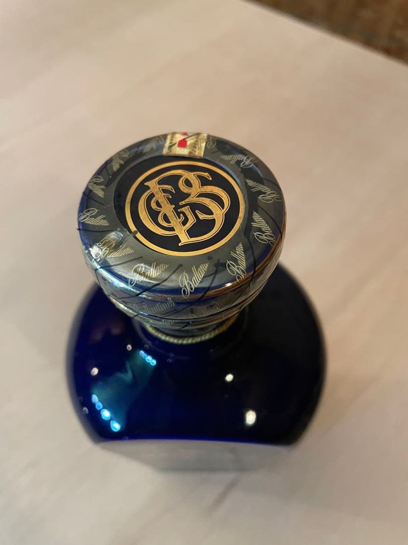 バランタイン21年 青陶器ボトル 43度 700ml 箱無し