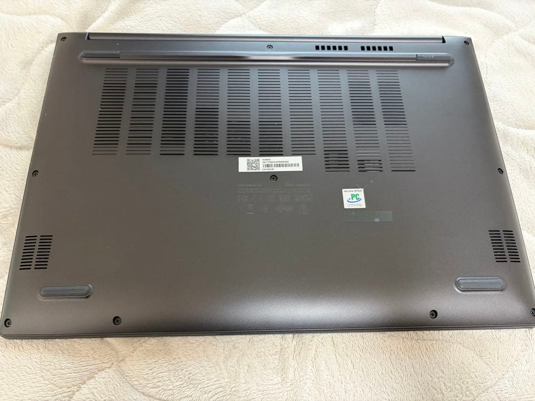 ASUS VivoBook 16インチ ノートPC ブラック