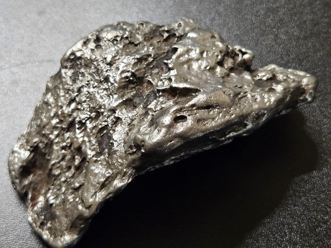 鉄隕石 427g　ドロニノ隕石　メテオライト