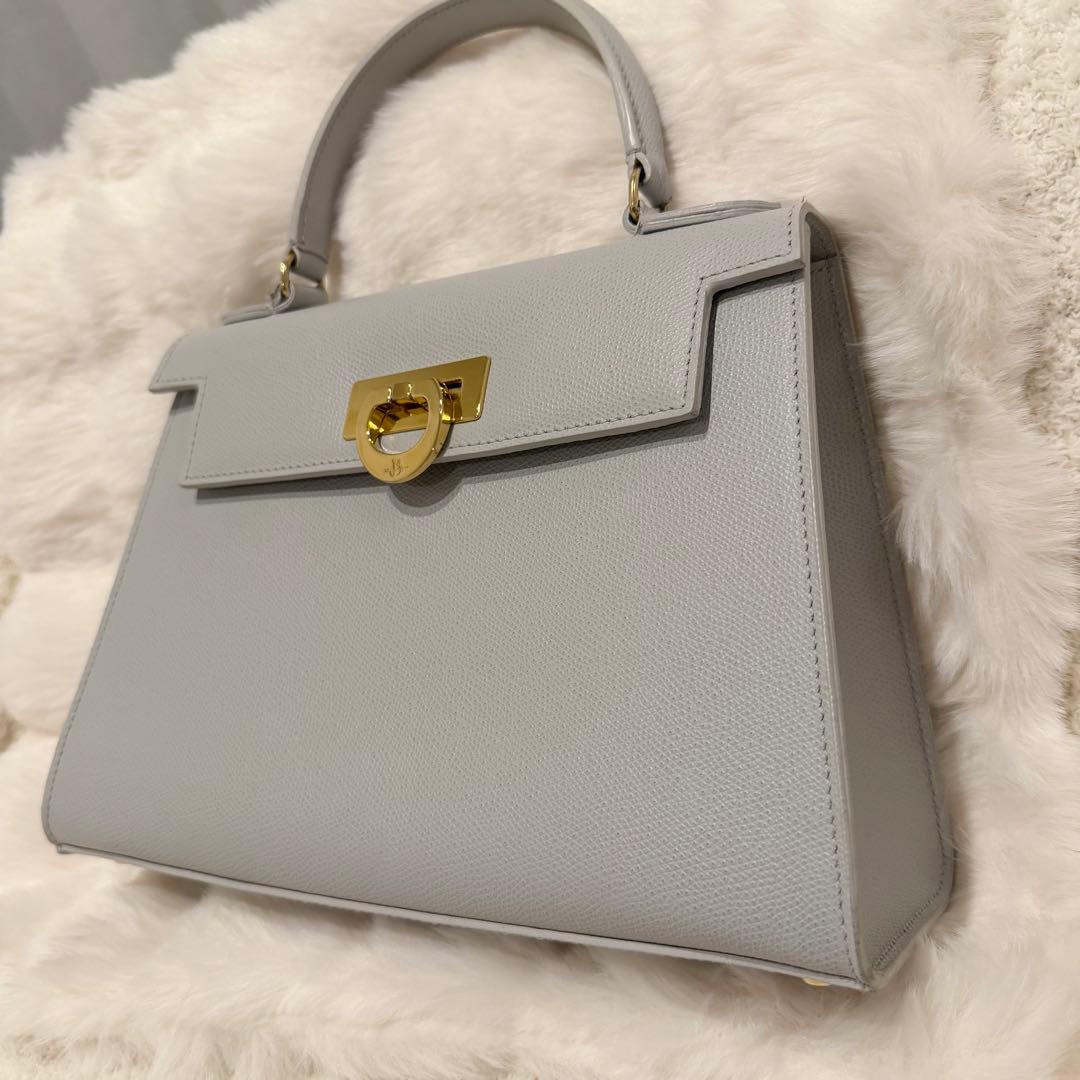 カルボッティ　ハンドバッグ　トゥモローランド