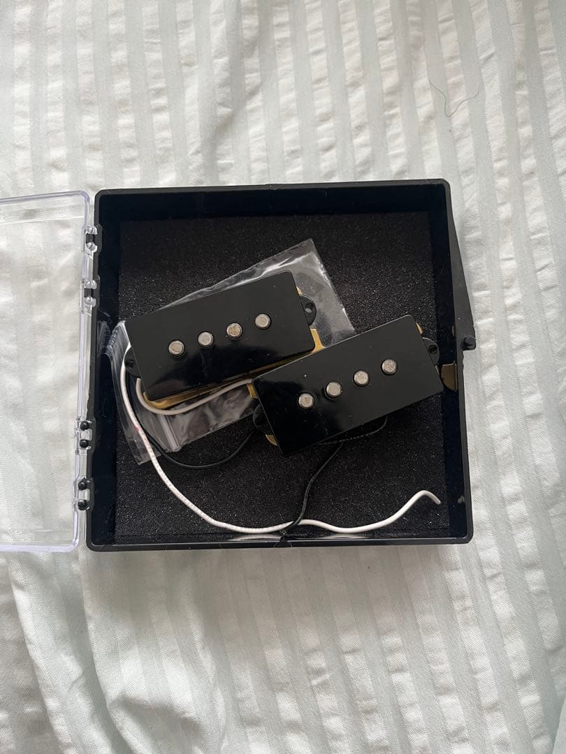 ベース Fender American Professional Pick Up