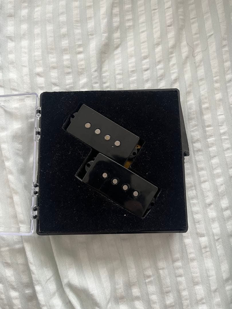 ベース Fender American Professional Pick Up