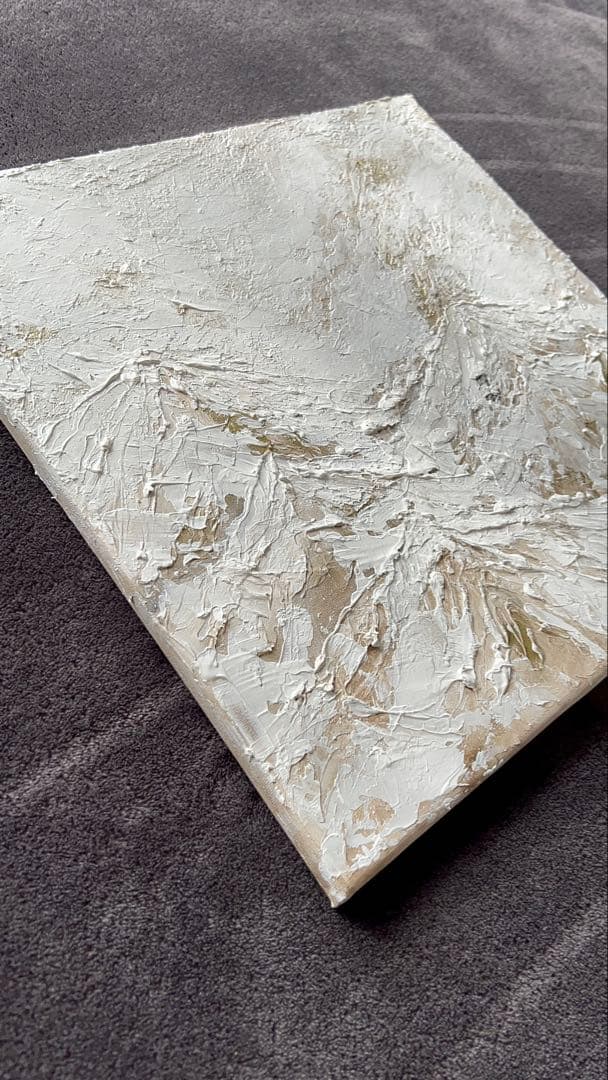 山/和風/禅/絵画/アート/抽象画/モダン/ホテル/内装/海外/白/ゴールド