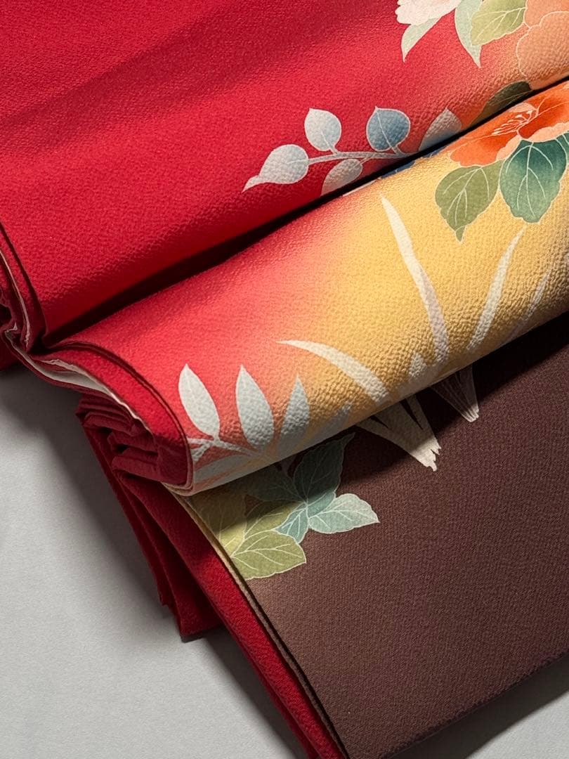 [美品] 振袖　本振袖　正絹　臙脂色　赤　礼装　成人式　卒業式　シンプル　高身長