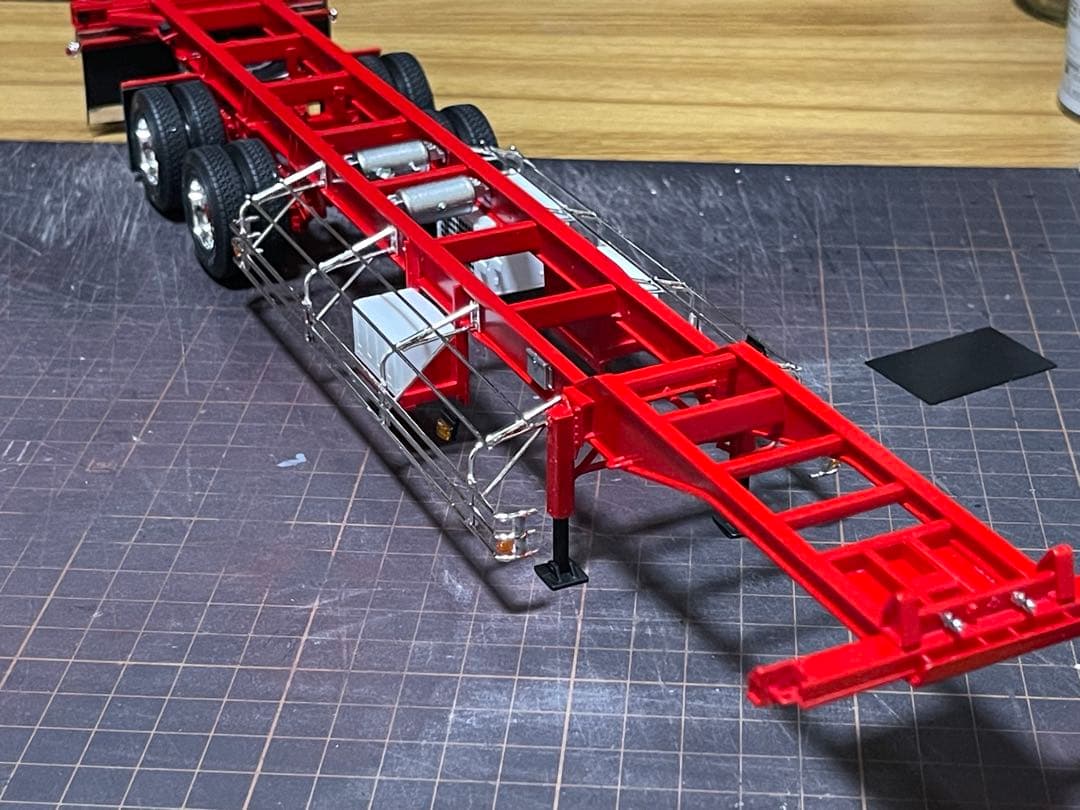 デコトラ‼️1/32 40フィート海コントレーラー2軸MG付きシャーシ